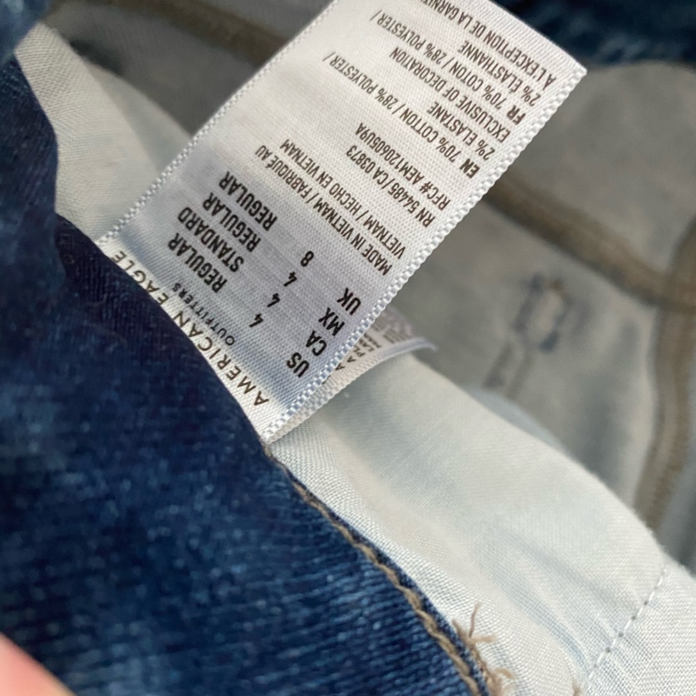 Distressed High Rise Jeggings - Picture 6 of 8